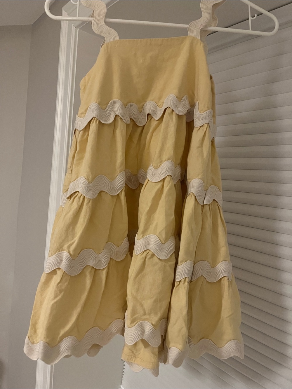 Rylee + Cru Pale Yellow Tiered Scalloped Dress size 8-9